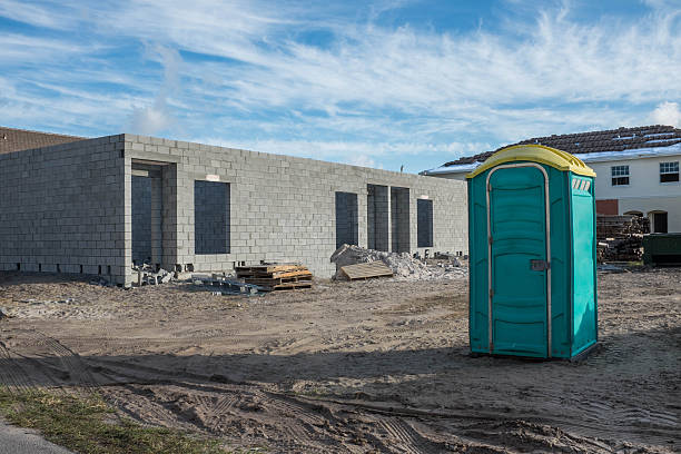 Best Portable bathroom rental  in Vamo, FL